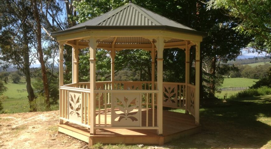 4.2 meter 8 sided gazebo in Yellingbo, Victoria