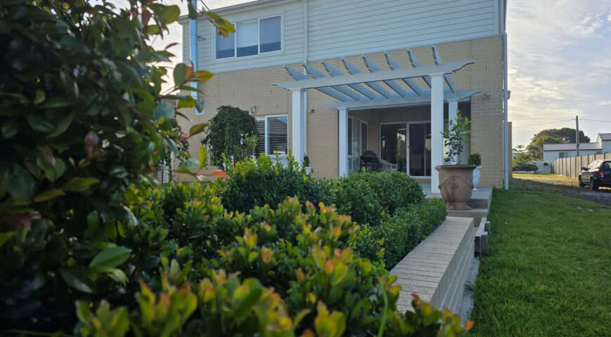 Phillip Island Project. A New Home Turned Into an Oasis